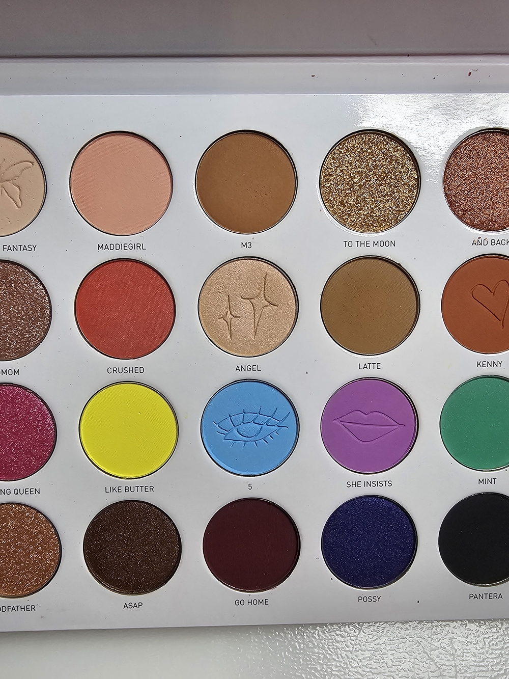 Maddie Ziegler Morphe The Imagination Eyeshadow Palette